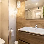1st Line Beachfront With Direct Access To Apartment Benalmádena