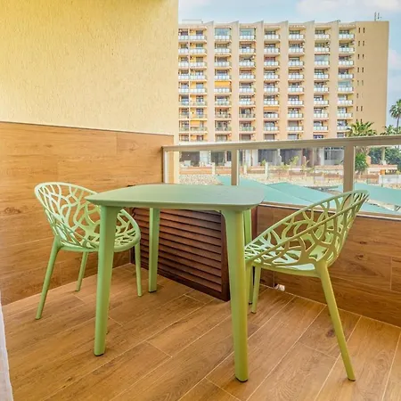 Appartamento 1st Line Beachfront With Direct Access To Benalmádena