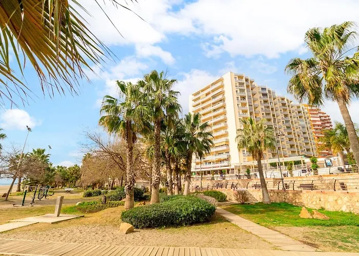 1st Line Beachfront With Direct Access To 베날마데나코스타